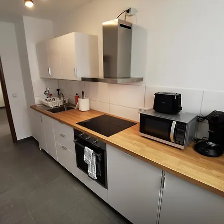 Fr14 - Schoene 2-zimmer-wohnung Mit Balkon In Διαμέρισμα *