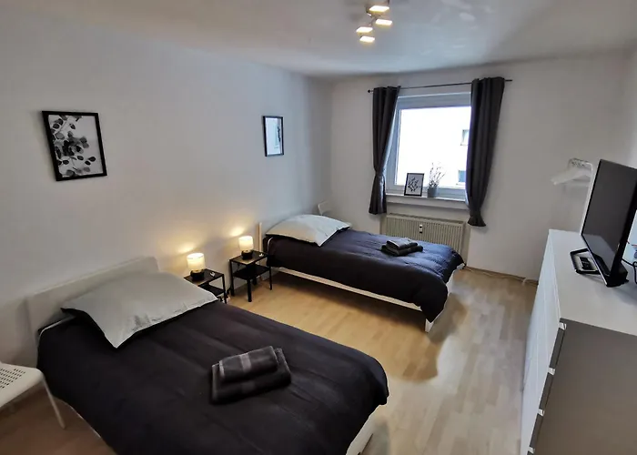 Fr14 - Schoene 2-zimmer-wohnung Mit Balkon In הויזנשטם