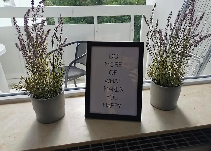 Fr14 - Schoene 2-zimmer-wohnung Mit Balkon In הויזנשטם